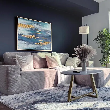 Hollywood Sunset Retreat - Free Parking Apartment